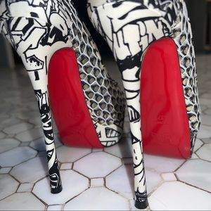 Christian Louboutin Fishnet Stiletto Shoes 37